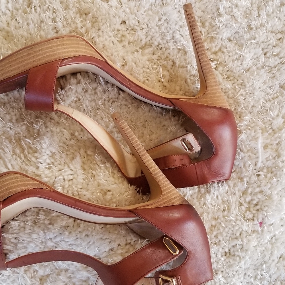 Shoes - Picture 5 of 11